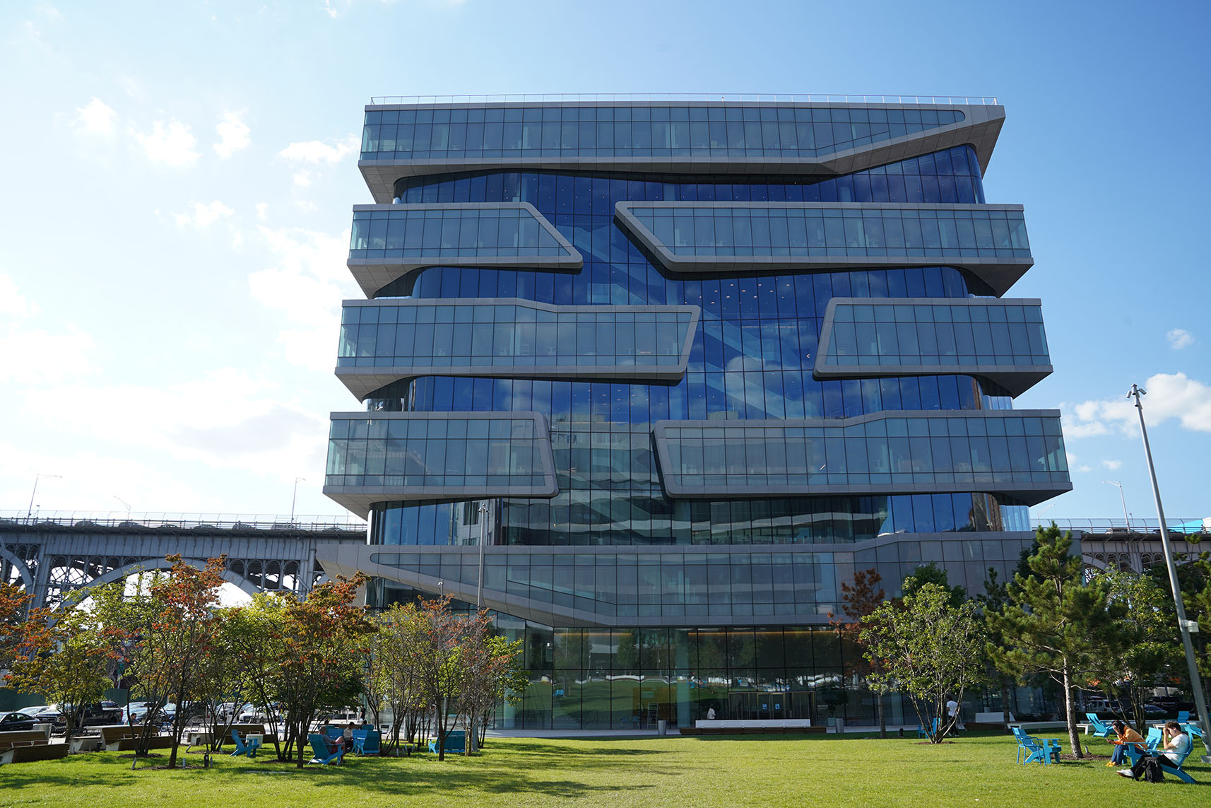 Kravis Hall on an early fall semester day